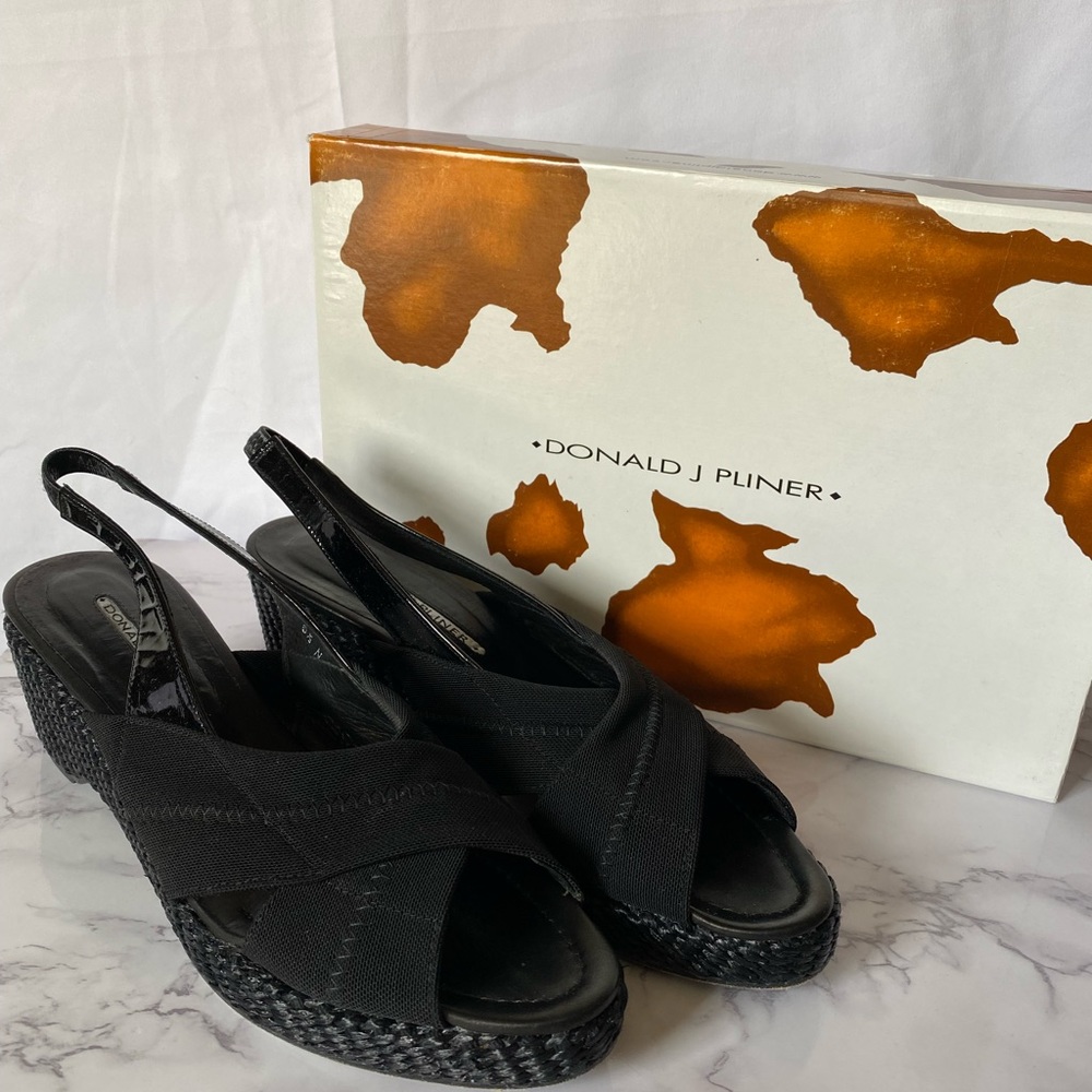 DONALD J PLINER BLACK BAMBOO WEDGES